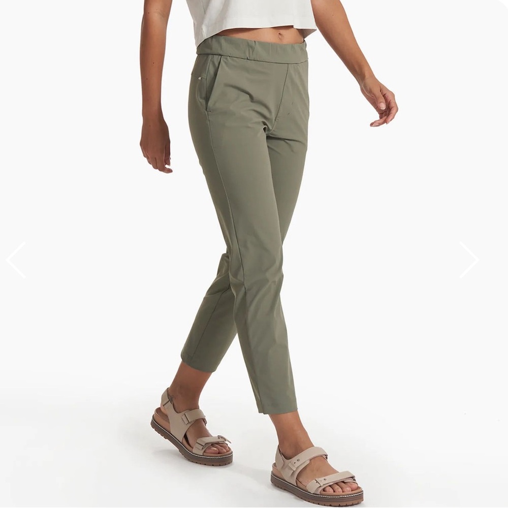 Vuori Olive Green / Oregano Miles Ankle Pants Women, XS, NWT